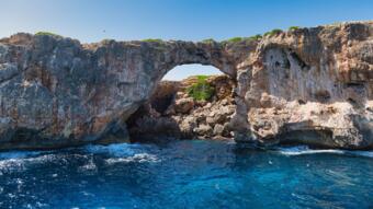 Residence permit first or Spanish citizenship later — how to choose the right step